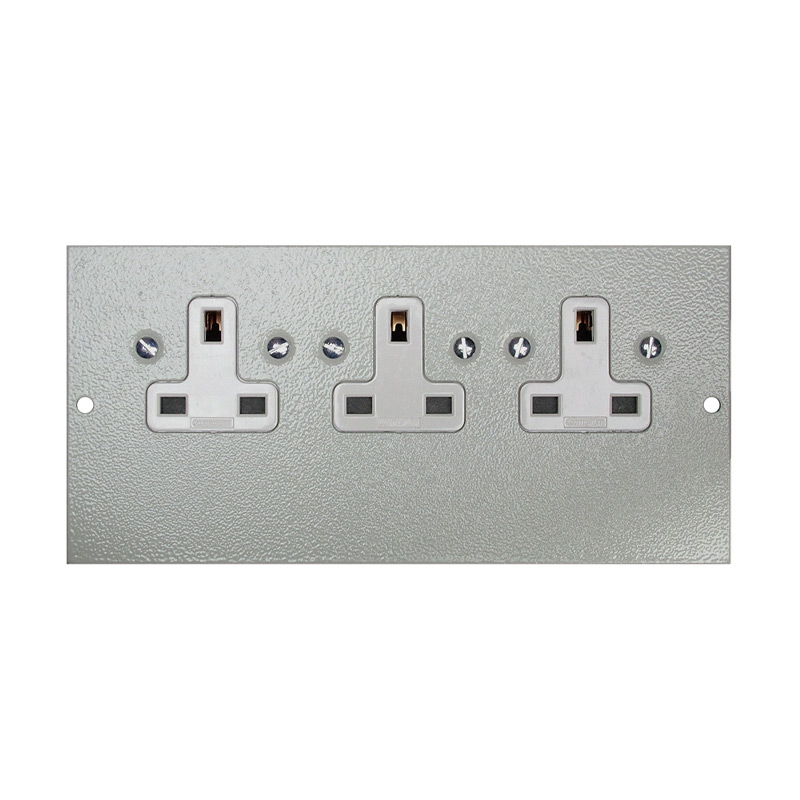 1 To 3 Compartment Plate – 3x UK Unswitched Sockets