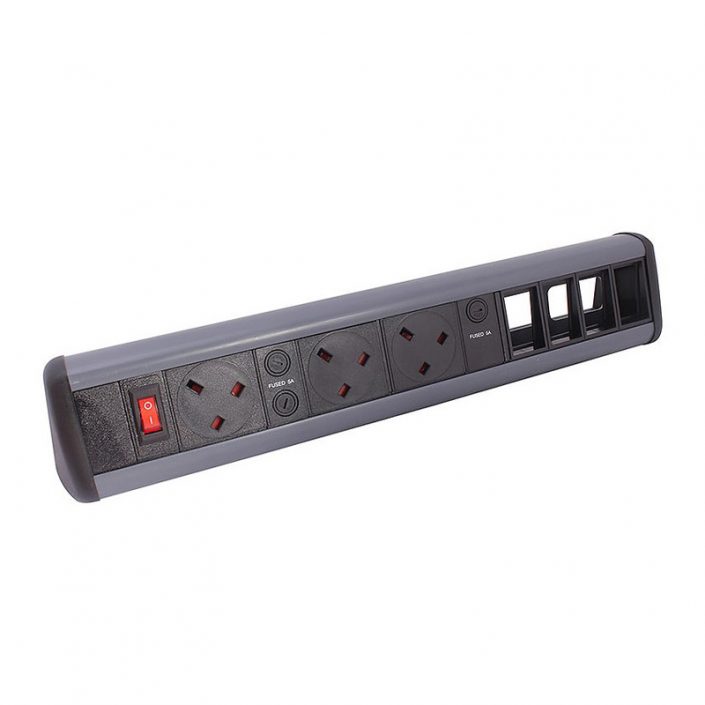 Desktop Unit with 3 x UK Sockets 4 x 6C Cutouts and Master Switch